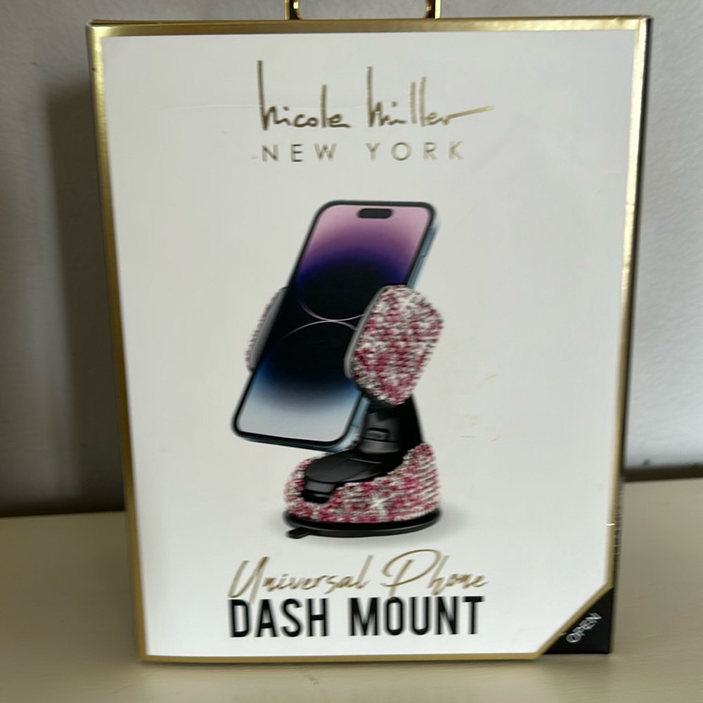 Nicole Miller New Yorkk Universal Phone Dash Mount